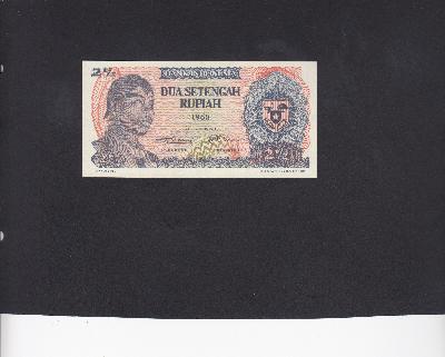 Beschrijving achterzijde: WOMAN